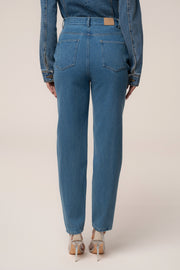 Medium Wash Roesia Jeans
