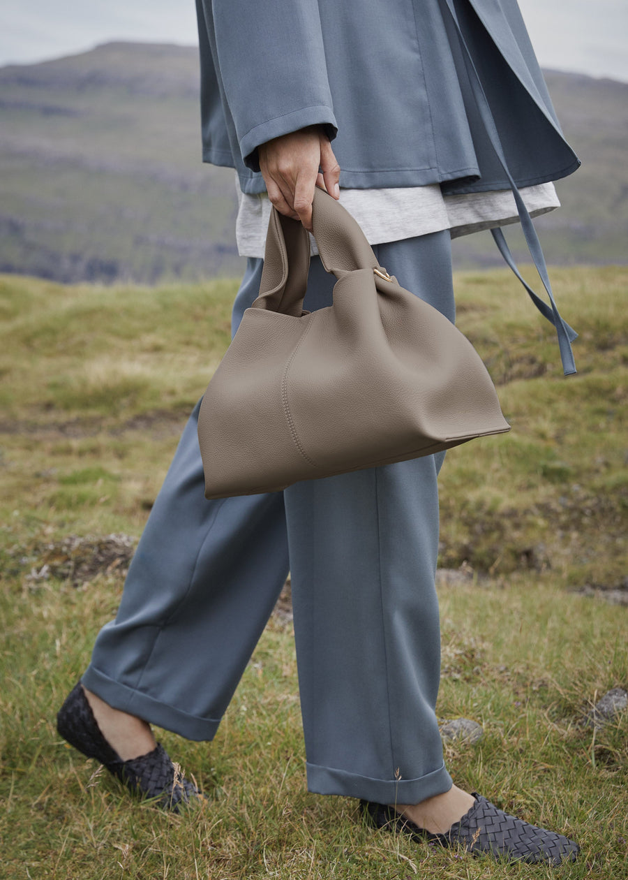Numéro Neuf - Textured Taupe